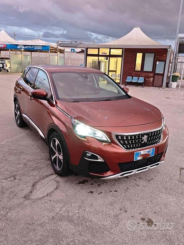 Usata Peugeot 3008 120 CV (88 kW) 2018 SUV