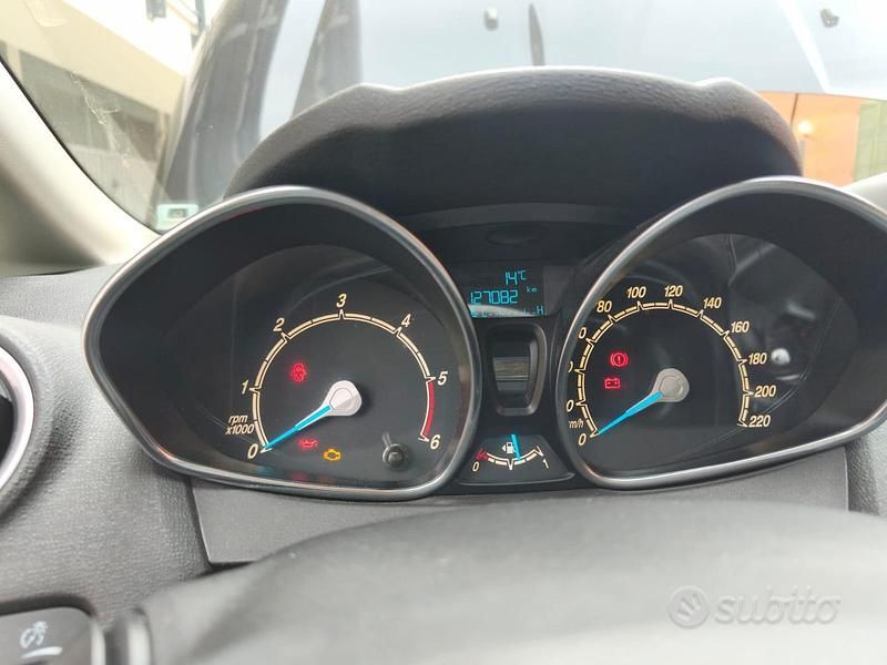 Usata Ford Fiesta Titanium 75 CV (55 kW) 2016 Nero Berlina