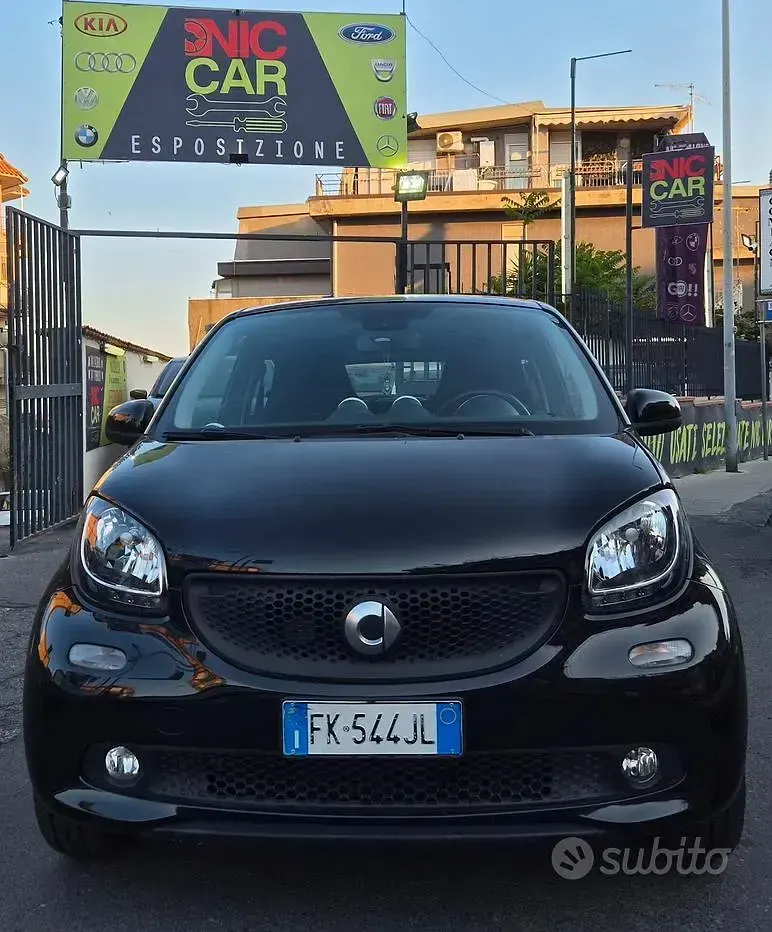 Usata Smart ForFour Prime 71 CV (52 kW) 2017 Nero Utilitaria