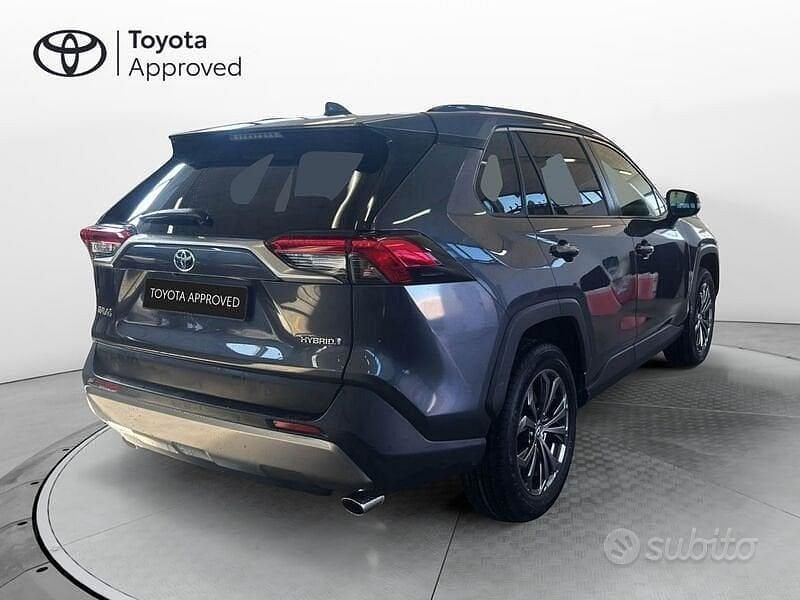 Usata Toyota RAV4 Hybrid 218 CV (160 kW) 2022 Grigio SUV