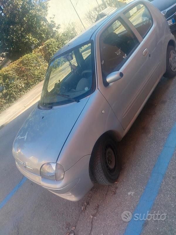 Usata Fiat 600 54 CV (39 kW) 2006 Grigio Utilitaria