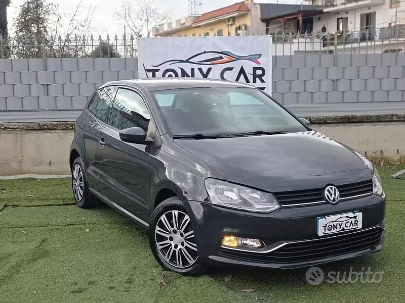 Usata VW Polo 75 CV (55 kW) 2015 Grigio Berlina