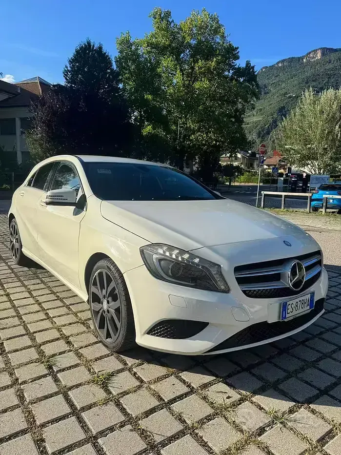 Usata Mercedes A180 109 CV (80 kW) 2013 Bianco Utilitaria