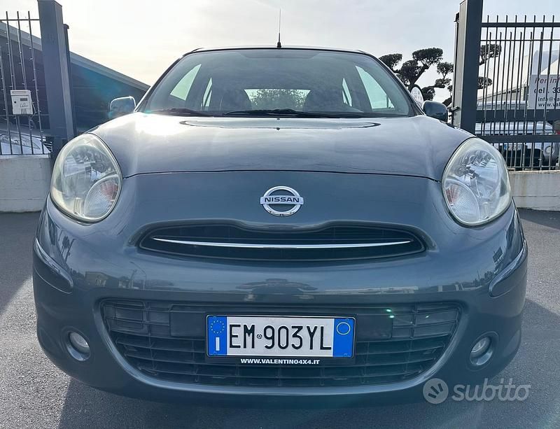 Usata Nissan Micra Tekna 80 CV (58 kW) 2012 Grigio Berlina