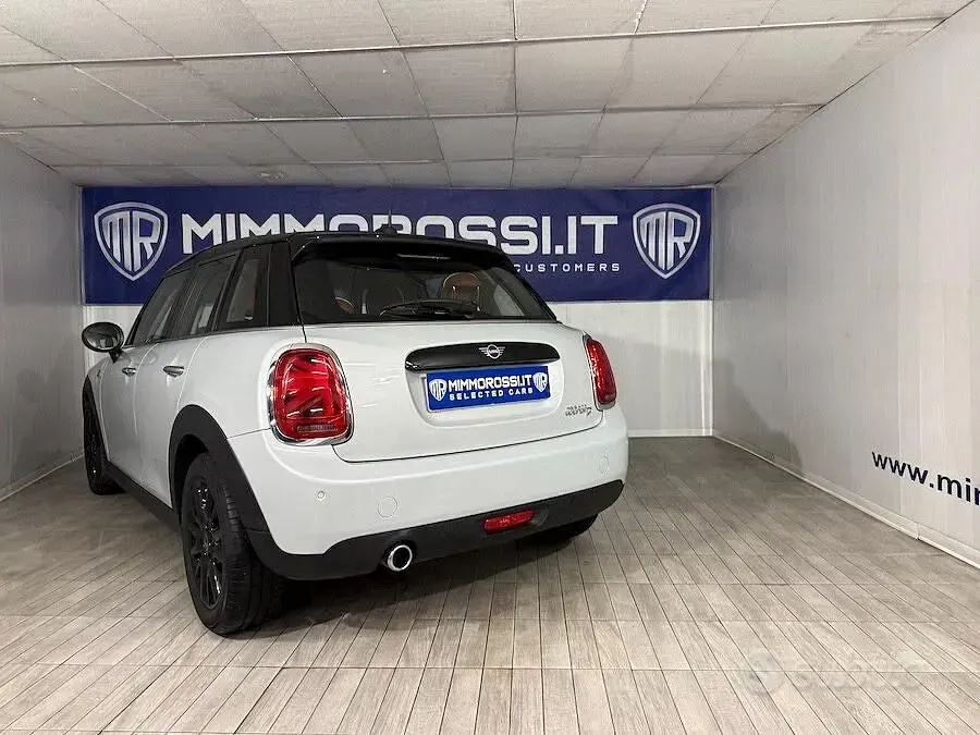 Usata Mini Cooper D 116 CV (85 kW) 2019 Grigio Utilitaria
