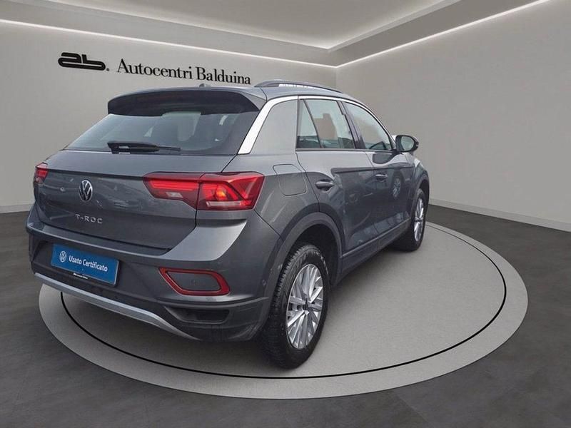 Usata VW T-Roc Life 150 CV (110 kW) 2023 Grigio SUV