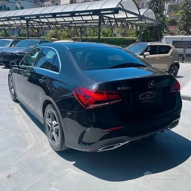 Usata Mercedes A180 Premium 116 CV (85 kW) 2020 Nero Berlina