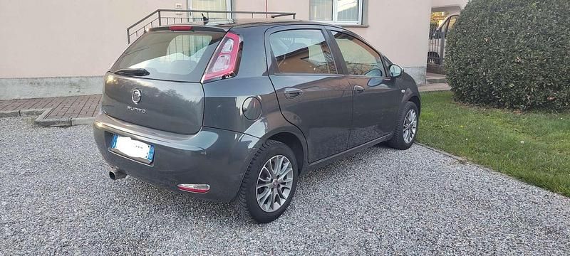Usata Fiat Punto Evo Dynamic 77 CV (56 kW) 2012 Utilitaria