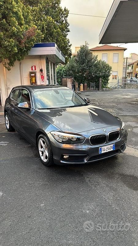 Grigio Usata 2019 BMW 114 Due volumi | 20.500 € - Immagine 1/4