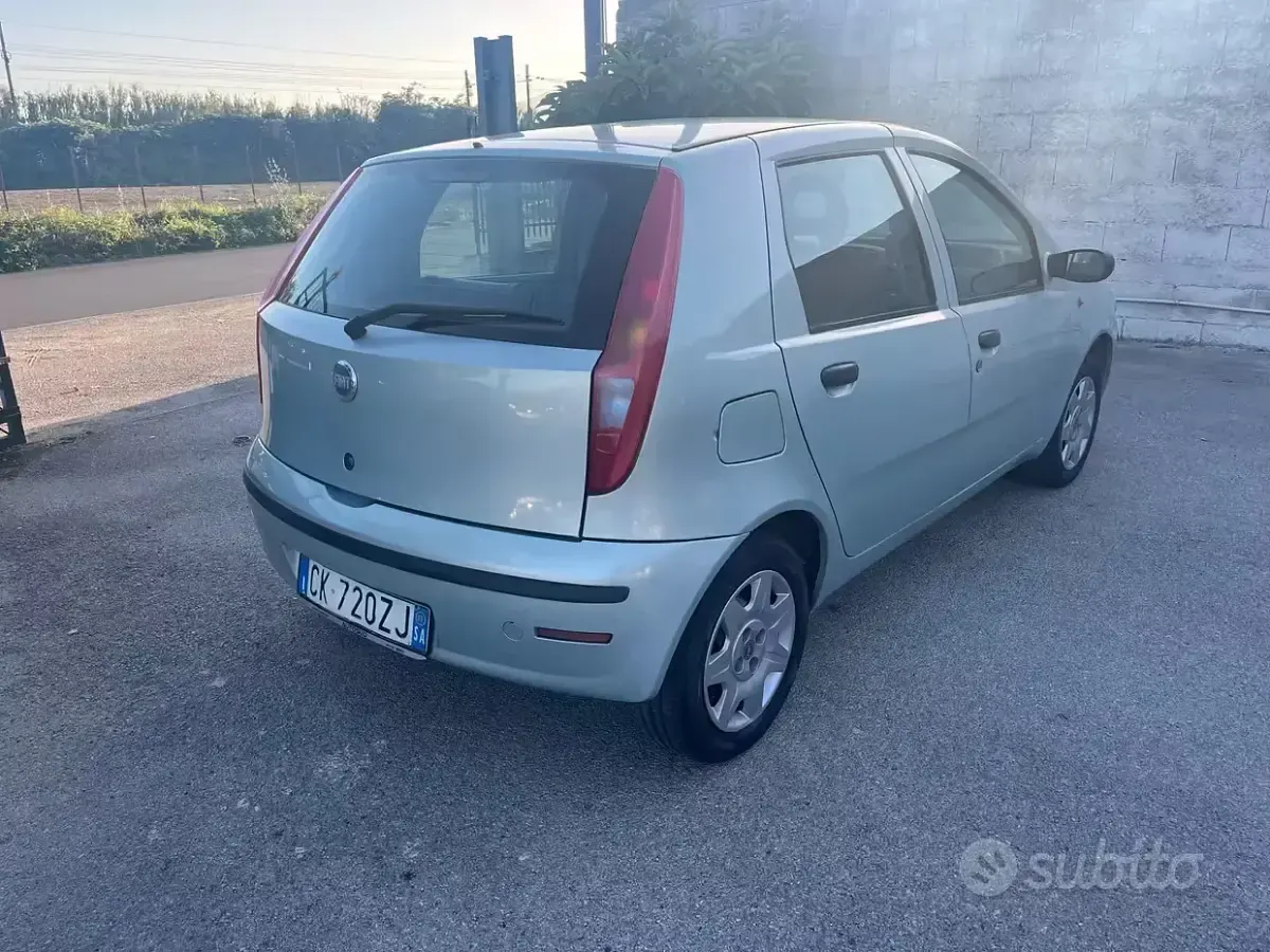 Usata Fiat Punto 60 CV (44 kW) 2003 Blu Utilitaria