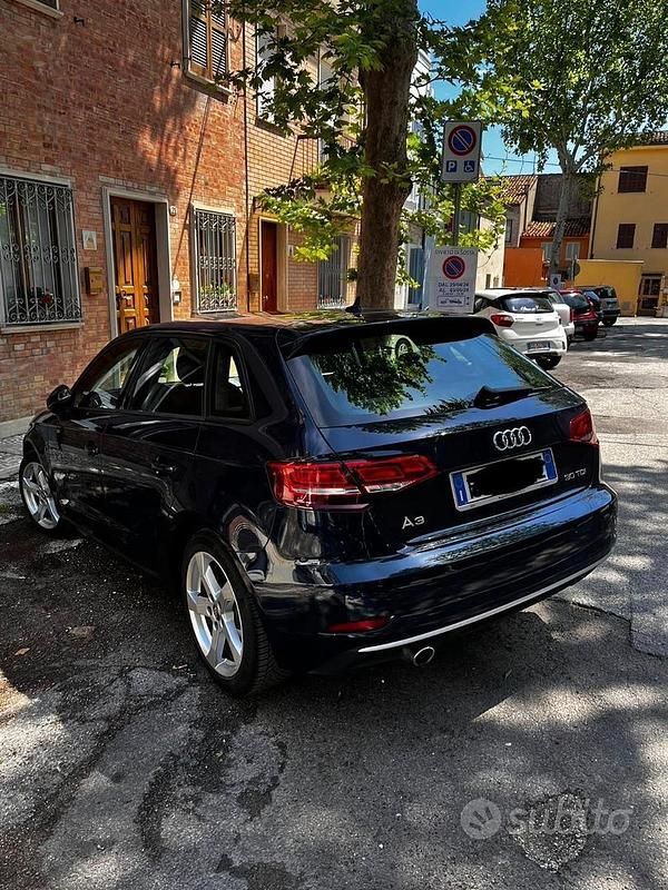 Usata Audi A3 Design 116 CV (85 kW) 2018 Blu Berlina