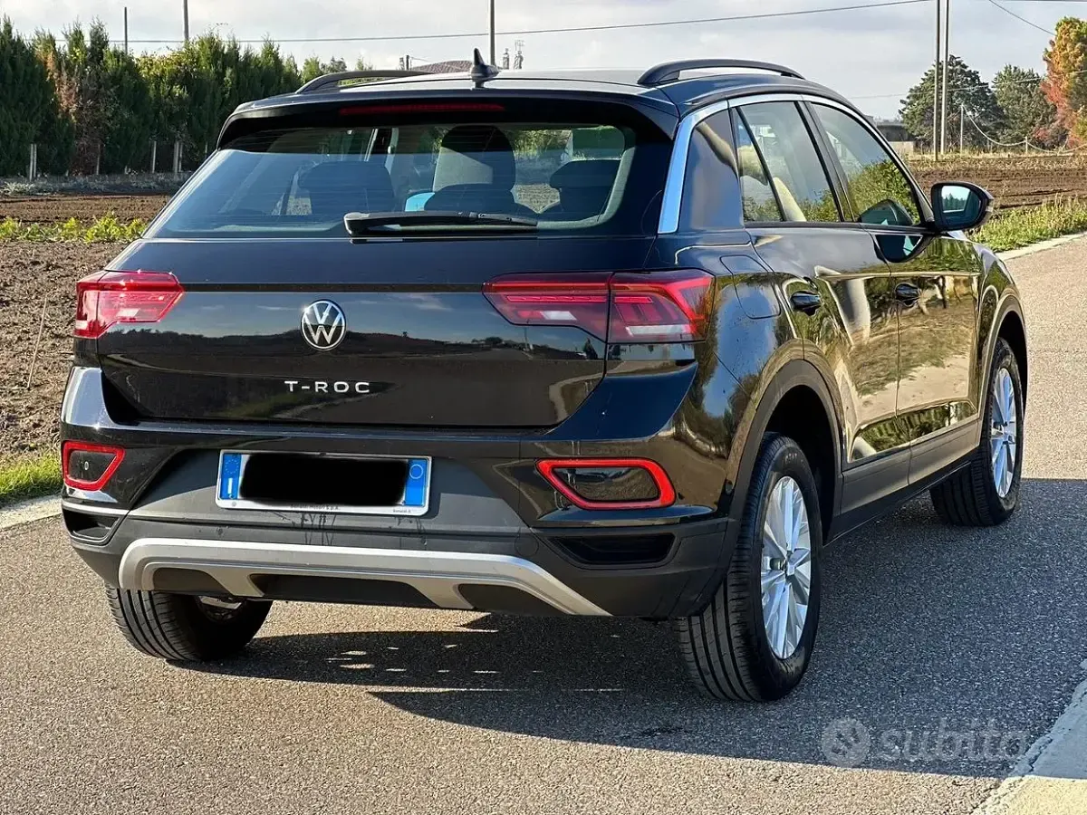 Usata VW T-Roc Style 150 CV (110 kW) 2022 Nero SUV