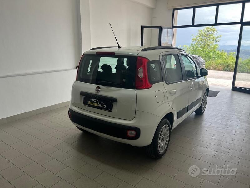 Usata Fiat Panda Lounge 69 CV (50 kW) 2019 Bianco Utilitaria