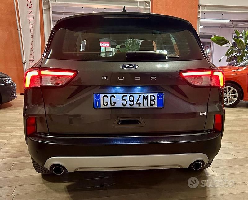 Usata Ford Kuga ST-Line 120 CV (88 kW) 2022 Grigio SUV