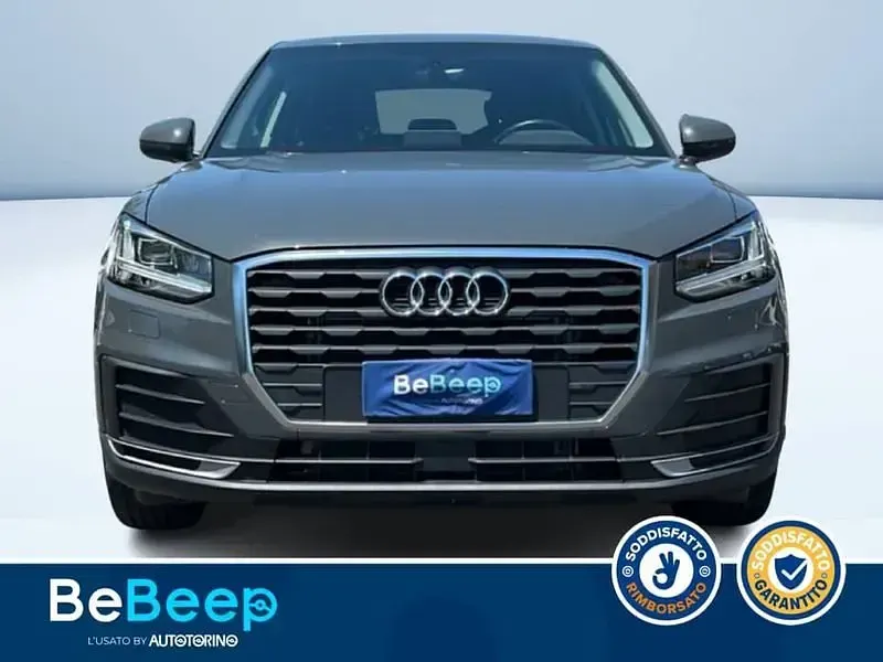 Usata Audi Q2 Business 150 CV (110 kW) 2018 Grigio metallizzato SUV