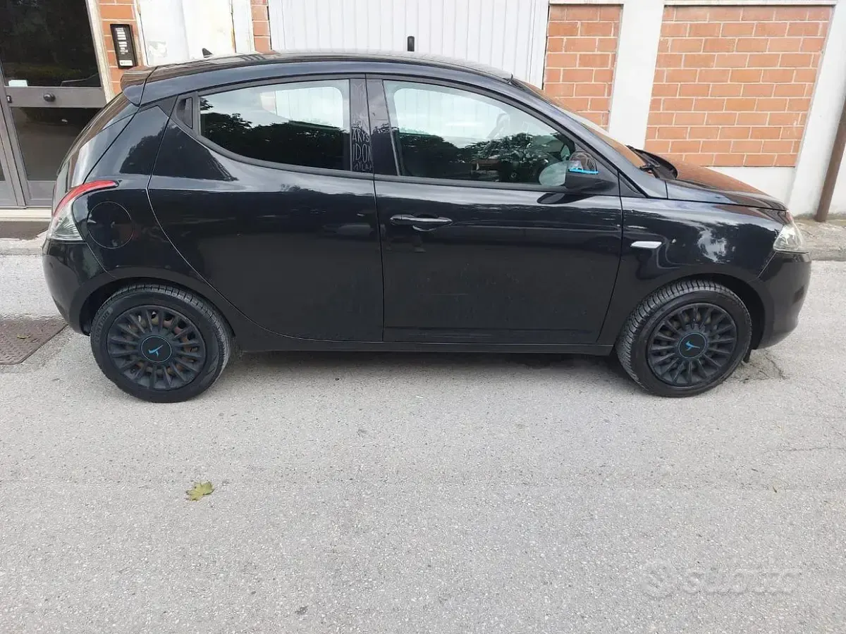 Usata Lancia Ypsilon 2013 Nero Utilitaria