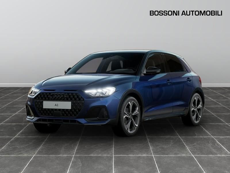 Nero Nuova 2025 Audi A1 Comfort Berlina | 35.613 € (Buon prezzo) - Immagine 1/4