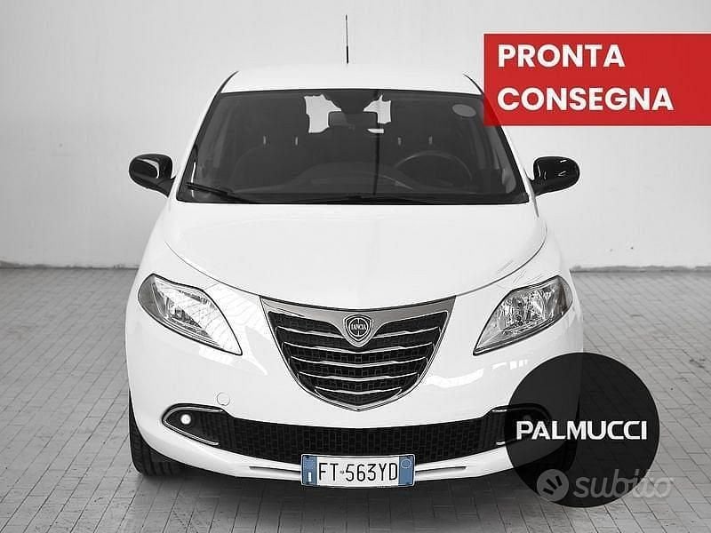 Usata Lancia Ypsilon Gold 69 CV (50 kW) 2013 Other Utilitaria