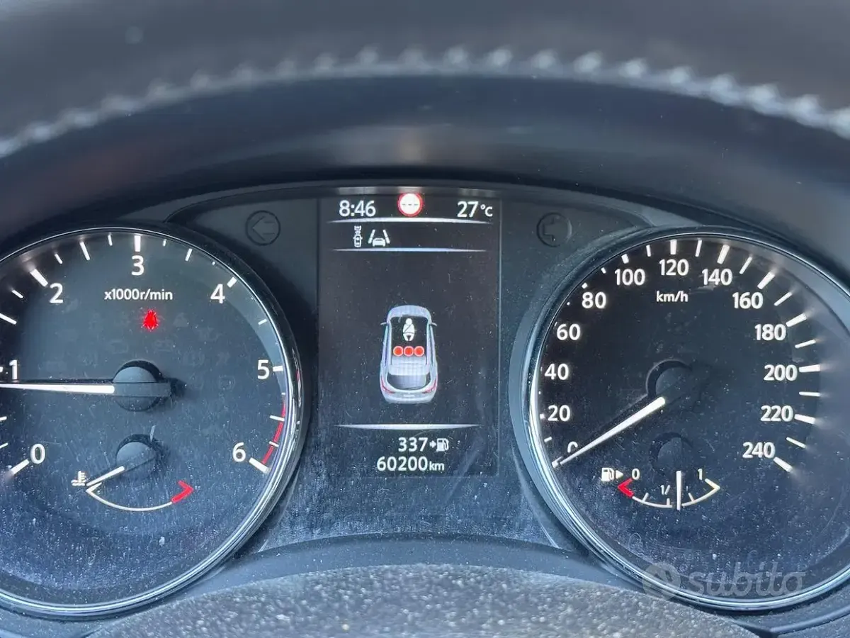 Usata Nissan Qashqai Tekna 110 CV (80 kW) 2015 Bianco SUV