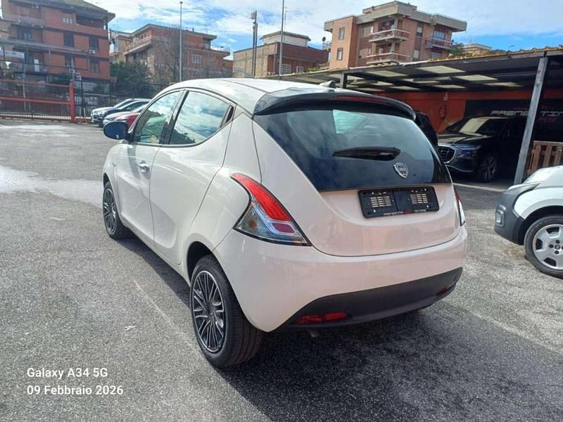 Usata Lancia Ypsilon S 69 CV (50 kW) 2024 Bianco Utilitaria