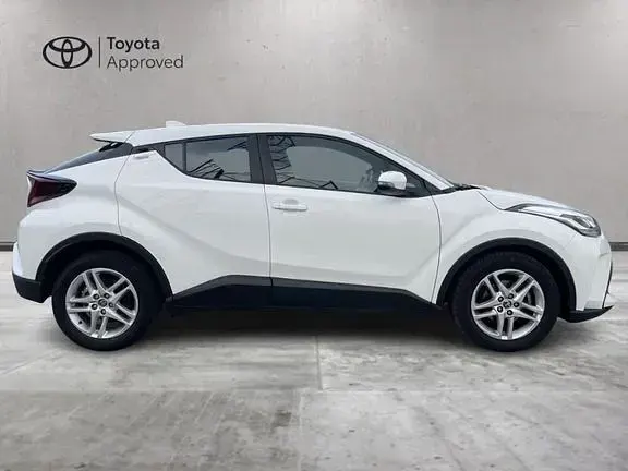 Usata Toyota C-HR Active 122 CV (89 kW) 2023 Bianco SUV