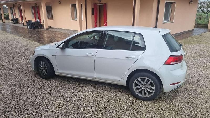 Usata VW Golf VIII Business 131 CV (96 kW) 2020 Bianco Berlina