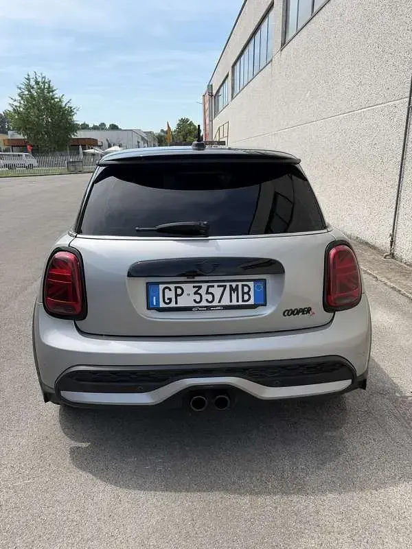 Usata Mini Cooper S Resolute Edition 178 CV (130 kW) 2023 Grigio Utilitaria