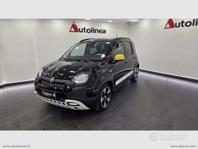 Usata Fiat Panda Cross Cross 70 CV (51 kW) 2025 Nero Utilitaria