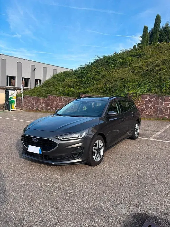 Usata Ford Focus Business Edition 120 CV (88 kW) 2021 Grigio Station wagon