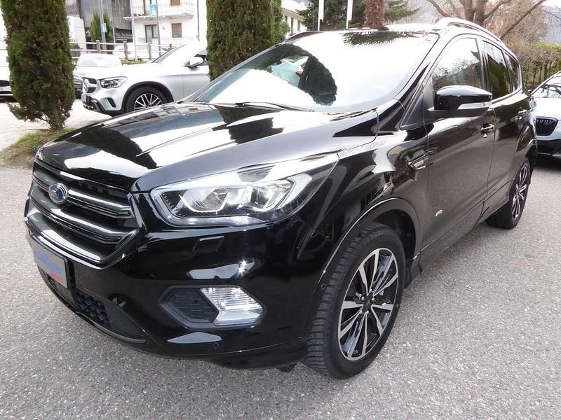 Usata Ford Kuga ST-Line 179 CV (131 kW) 2018 Nero SUV