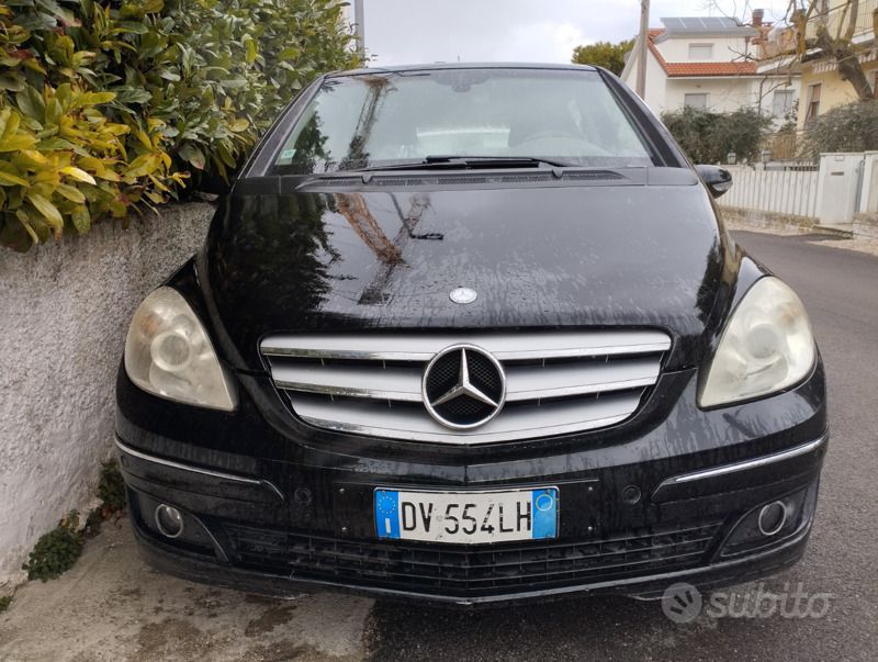 Usata Mercedes B180 109 CV (80 kW) 2008 Nero Monovolume