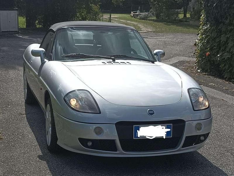 Usata Fiat Barchetta 131 CV (96 kW) 2005 Argento Cabrio