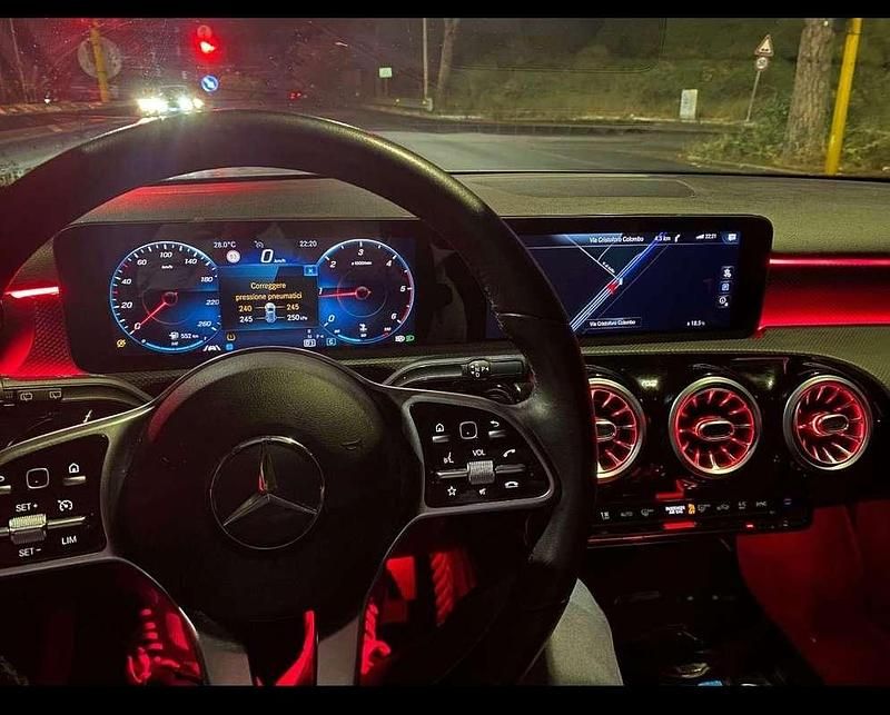 Usata Mercedes A180 116 CV (85 kW) 2019 Bianco Berlina