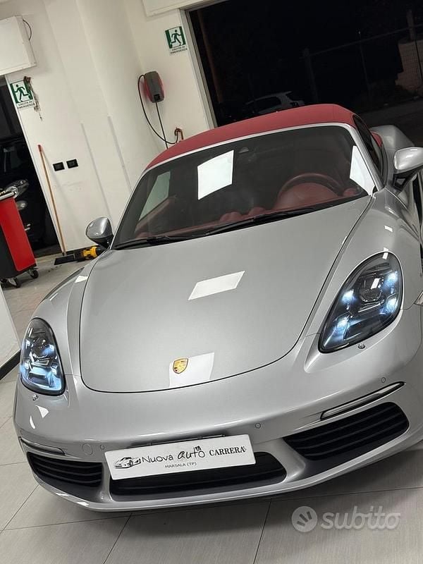 Usata Porsche 718 Boxster 300 CV (220 kW) 2020 Grigio Cabrio