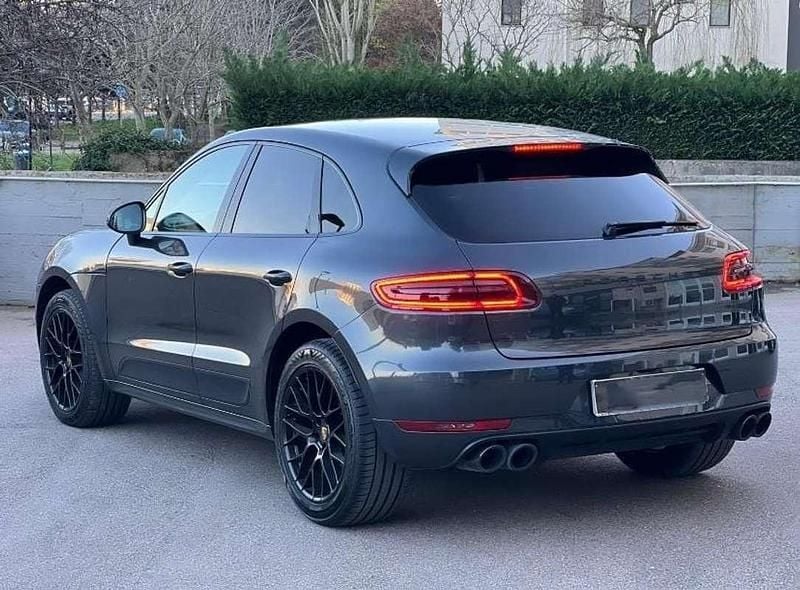 Grigio Usata 2018 Porsche Macan SUV | 38.000 € (Super prezzo) - Immagine 1/4