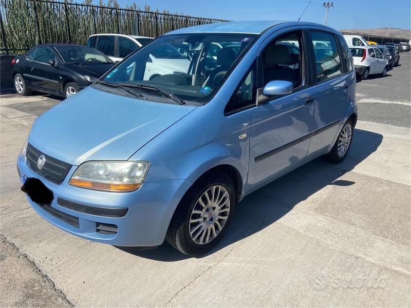 Usata Fiat Idea Active 95 CV (69 kW) 2004 Blu Monovolume