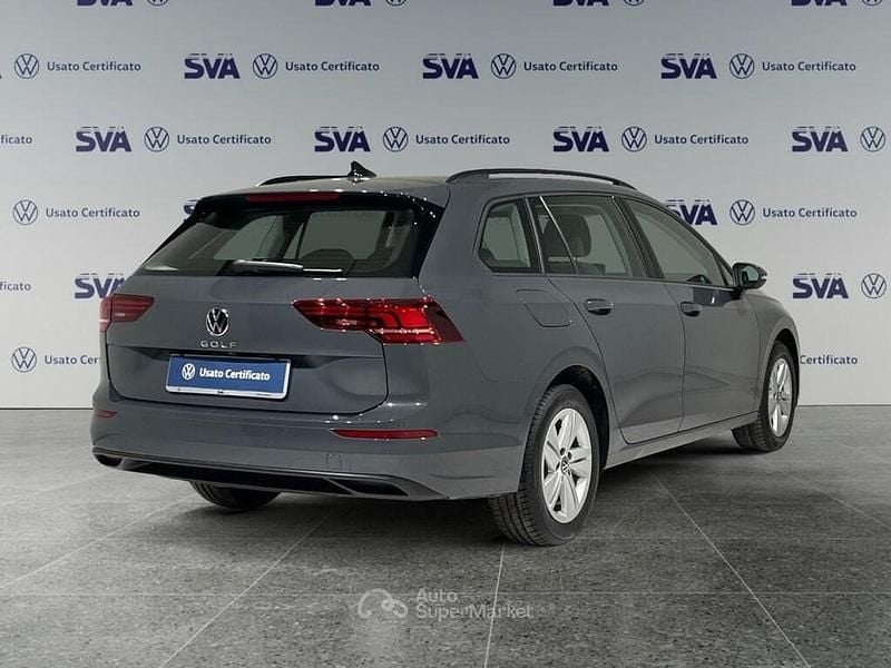 Nuova VW Golf VIII Life 150 CV (110 kW) 2026 Dolphin grey metallizzato Station wagon