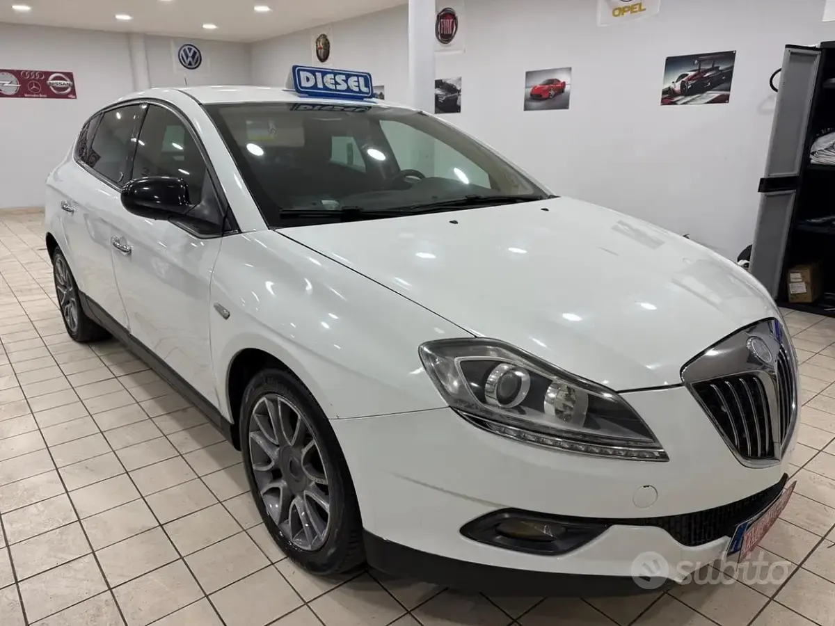 Usata Lancia Delta 120 CV (88 kW) 2010 Bianco Utilitaria