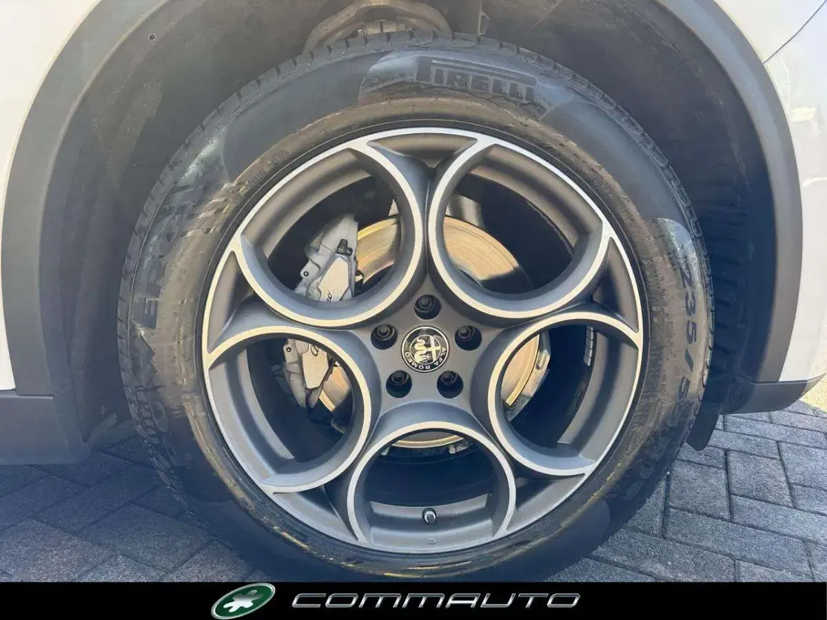 Usata Alfa Romeo Stelvio Sprint 190 CV (139 kW) 2022 Bianco SUV