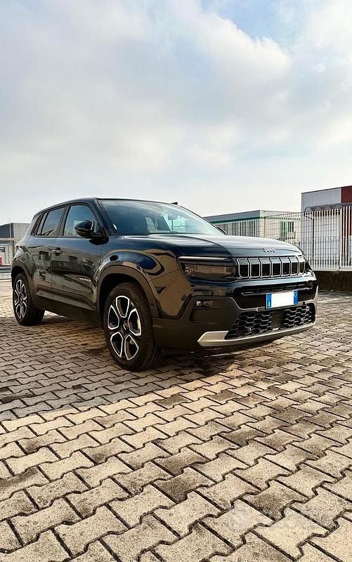 Usata Jeep Avenger 100 CV (73 kW) 2023 Nero SUV