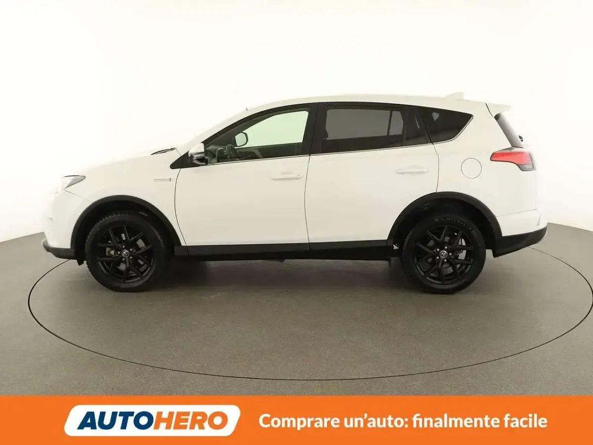 Usata Toyota RAV4 Hybrid Style 155 CV (114 kW) 2017 Bianco SUV