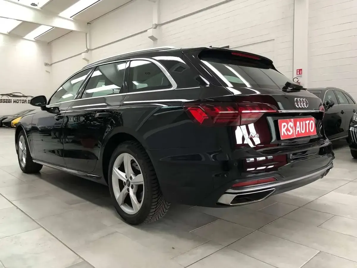 Usata Audi A4 Advanced Plus 163 CV (119 kW) 2022 Nero Station wagon