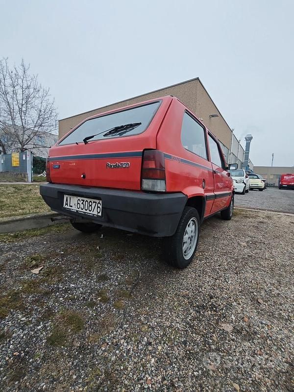 Usata Fiat Panda Young 34 CV (25 kW) 1989 Rosso Utilitaria