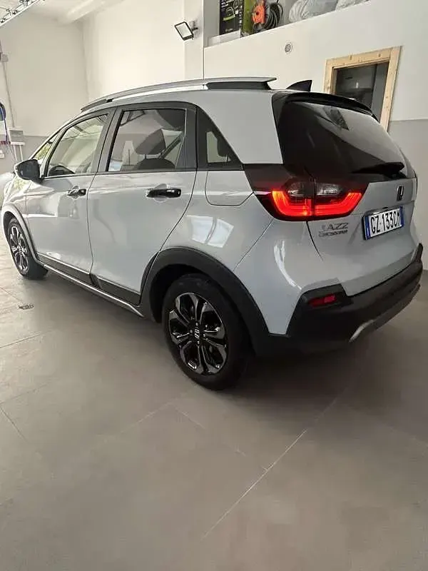 Usata Honda Jazz 107 CV (78 kW) 2025 Argento Utilitaria