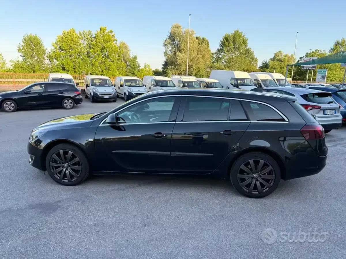 Usata Opel Insignia Business 136 CV (100 kW) 2016 Nero Station wagon