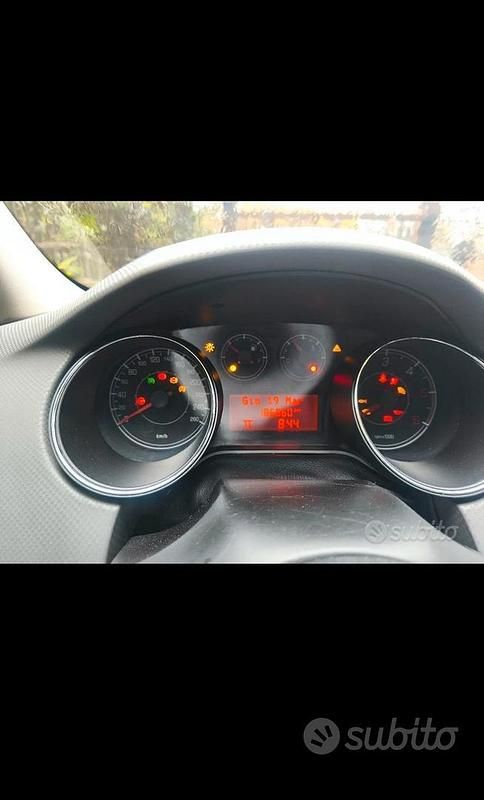 Usata Fiat Bravo Easy 120 CV (88 kW) 2012 Nero Utilitaria