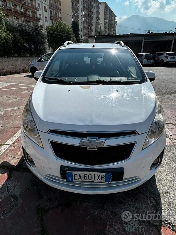 Usata Chevrolet Spark 81 CV (59 kW) 2010 Bianco Utilitaria