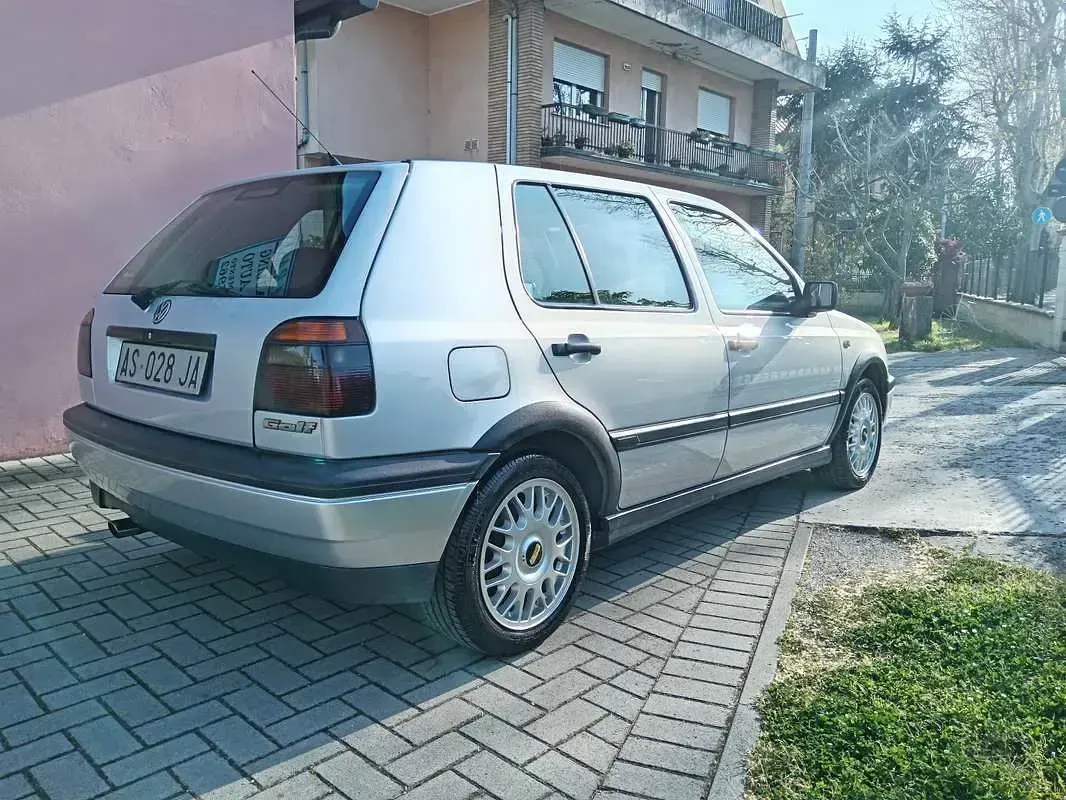 Usata VW Golf III 75 CV (55 kW) 1997 Berlina