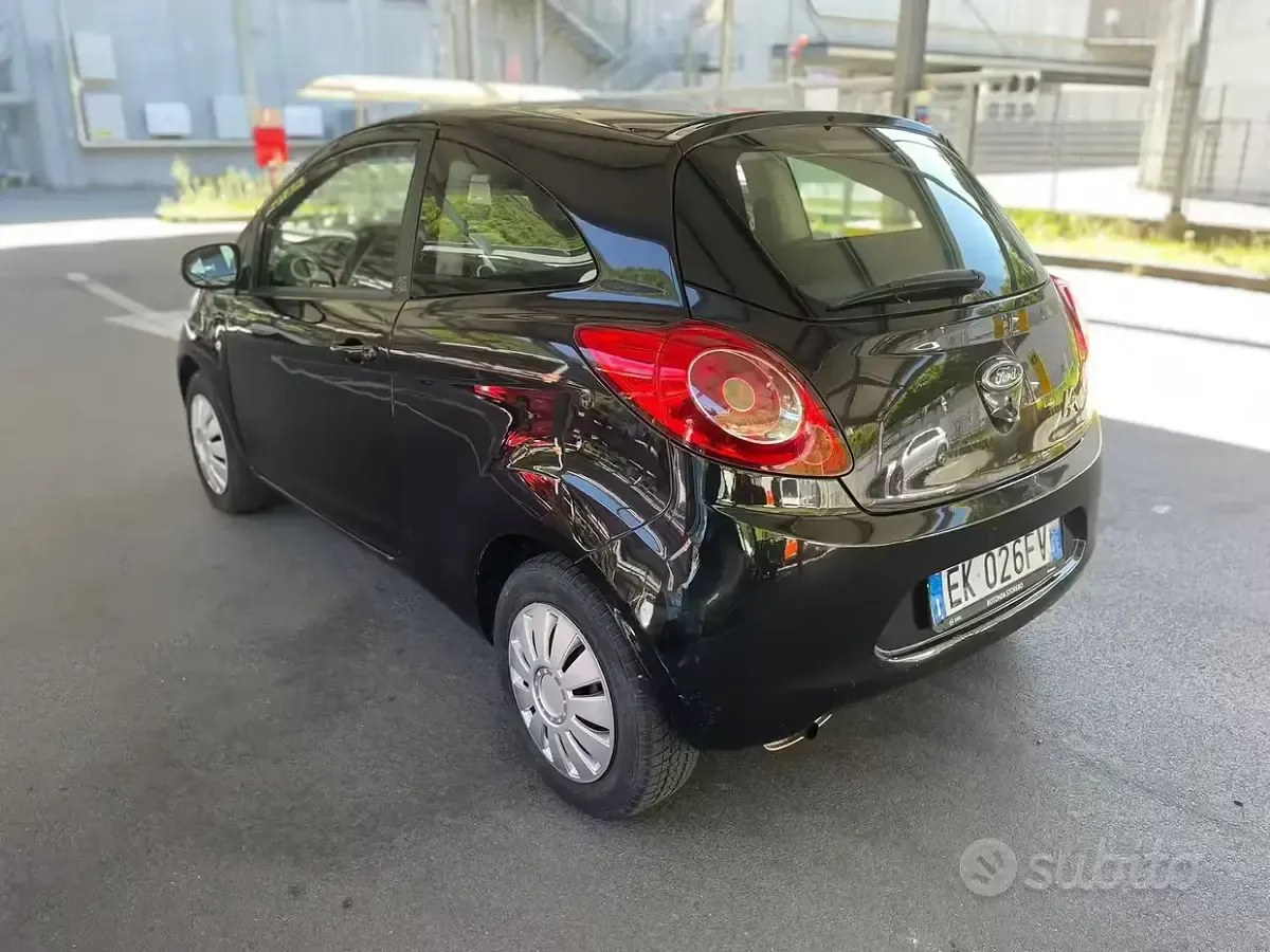 Usata Ford Ka 69 CV (50 kW) 2011 Nero Utilitaria