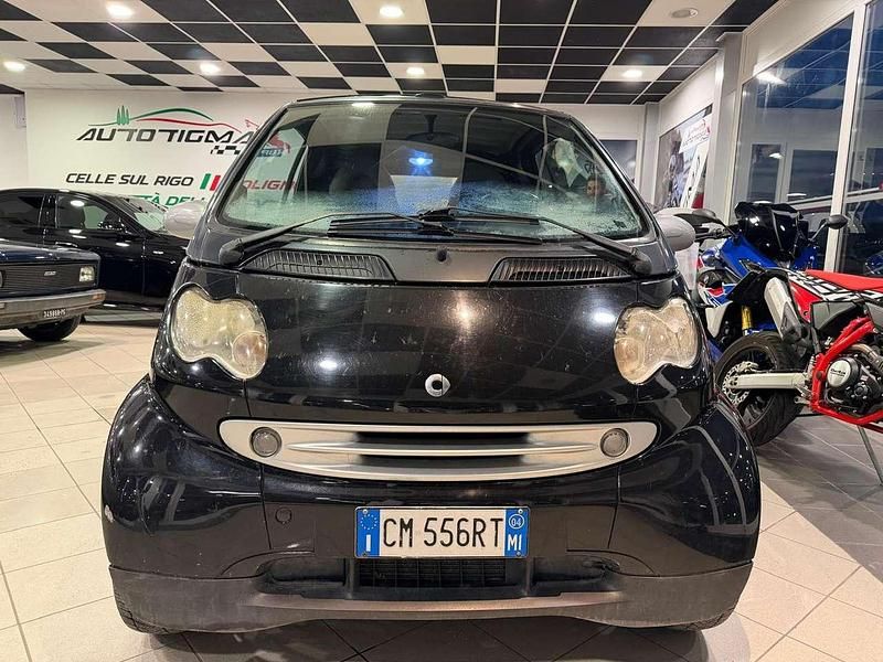 Usata Smart ForTwo Cabrio 41 CV (30 kW) 2004 Nero Cabrio